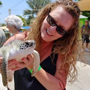 Meet your Posher, Dorine